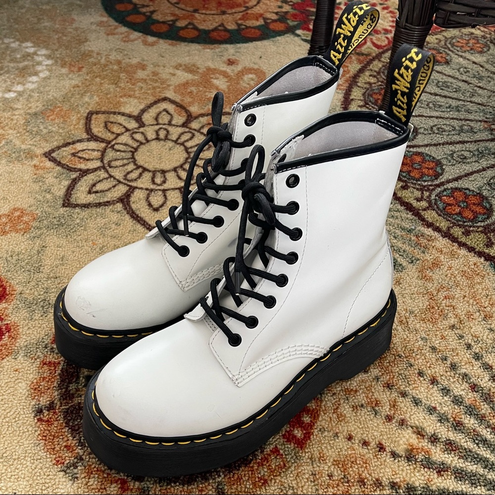 Dr. Martens Smooth Leather platform boots 11821